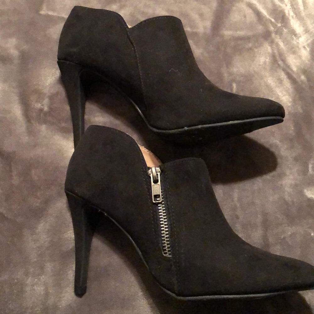 Mossimo black heels